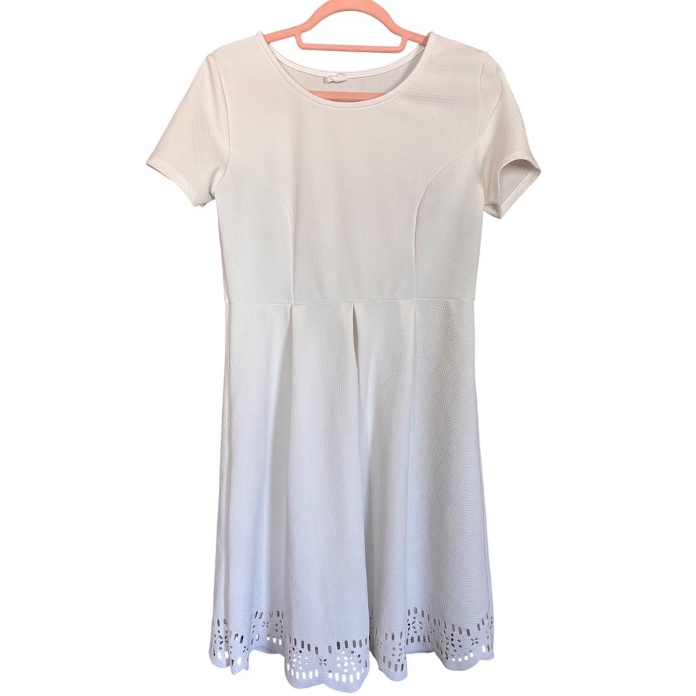 PinkBlush White Textured Fit and Flare Dress Laser Cut Eyelet Hem Size Large‎